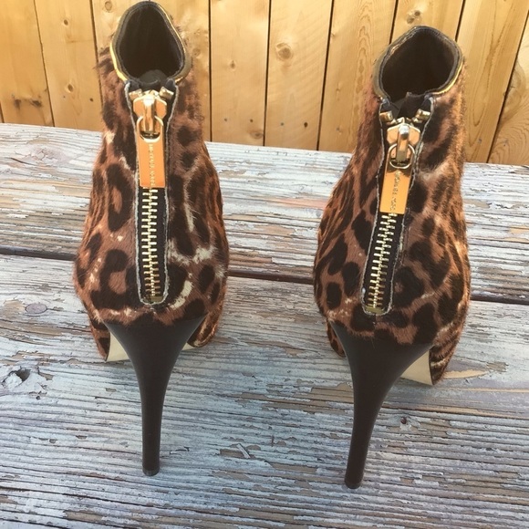 Michael Kors cheetah print booties - Picture 9 of 9